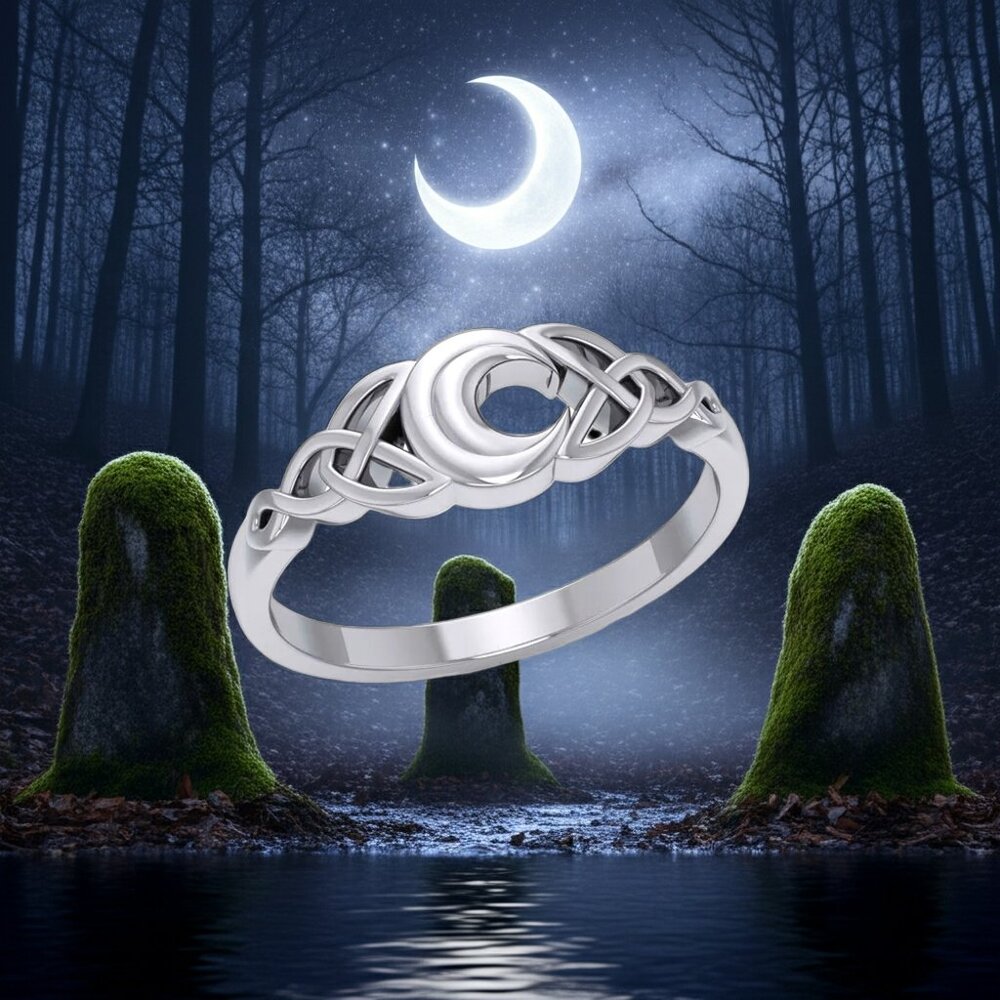 Celtic Knotwork Crescent Moon Ring, Size 6 and 7